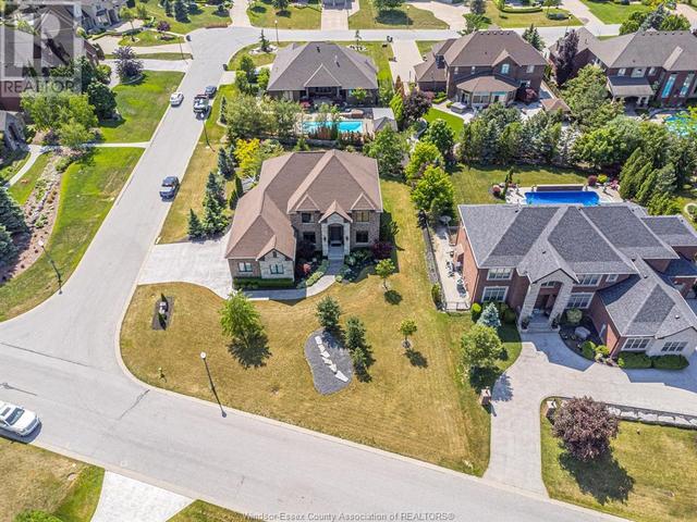 379 Stonebrook, House detached with 5 bedrooms, 3 bathrooms and null parking in Lakeshore ON | Image 38