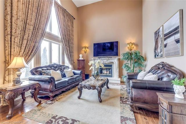 2379 Darlington Trail, House detached with 4 bedrooms, 4 bathrooms and 4 parking in Oakville ON | Image 4