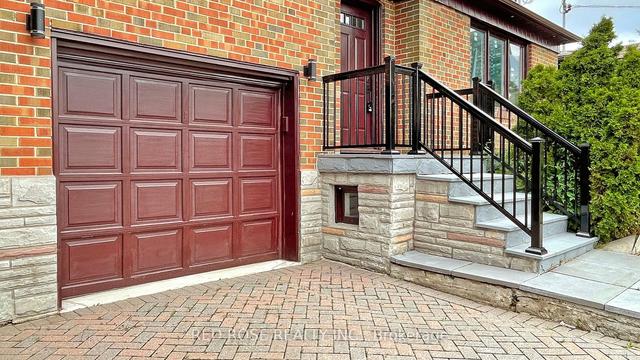 120 Harlandale Ave, House detached with 3 bedrooms, 3 bathrooms and 5 parking in Toronto ON | Image 36