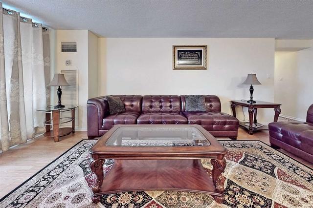 1712 - 18 Knight Bridge Rd, Condo with 3 bedrooms, 2 bathrooms and 1 parking in Brampton ON | Image 6