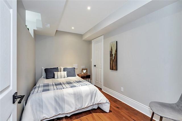 179 Gilbert Ave, House detached with 3 bedrooms, 4 bathrooms and 2 parking in Toronto ON | Image 17