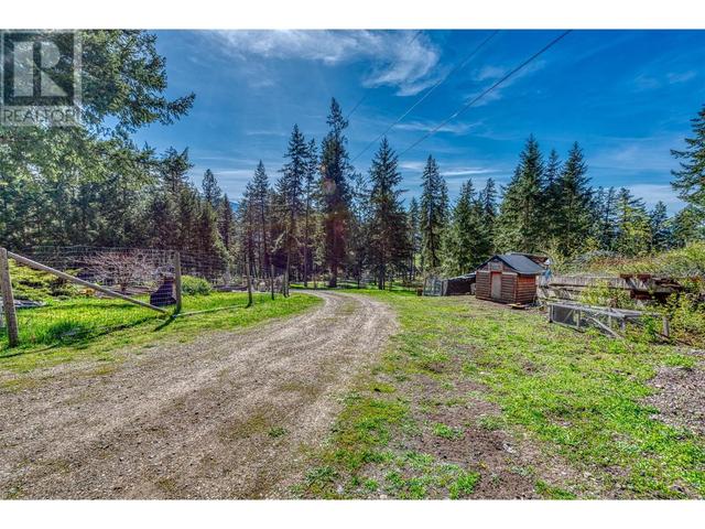 4372 Macdonald Road, House detached with 3 bedrooms, 2 bathrooms and null parking in Spallumcheen BC | Image 18