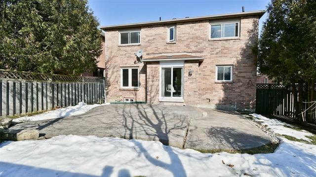 1005 Honeywood Cres, House detached with 4 bedrooms, 3 bathrooms and 6 parking in Pickering ON | Image 24