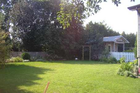 856 Cedarbrae Ave, House detached with 3 bedrooms, 2 bathrooms and 4 parking in Milton ON | Image 3