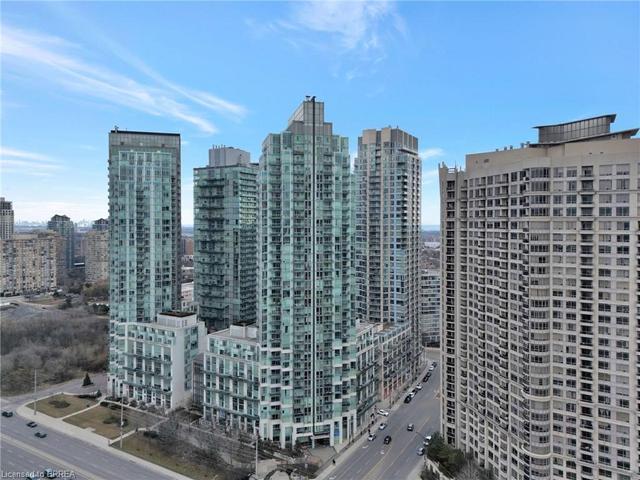 3939 Duke Of York Boulevard, House attached with 2 bedrooms, 2 bathrooms and 2 parking in Mississauga ON | Image 23