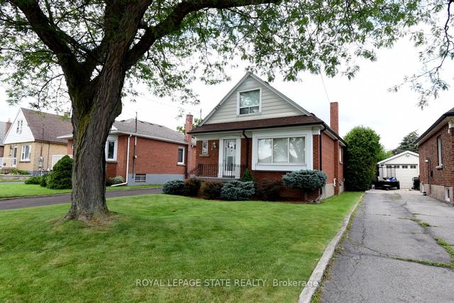 136 Taylor Ave, House detached with 3 bedrooms, 2 bathrooms and 2 parking in Hamilton ON | Image 12