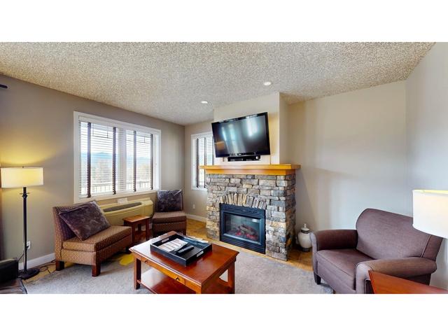 426 D   400 Bighorn Boulevard, Condo with 3 bedrooms, 3 bathrooms and null parking in Radium Hot Springs BC | Image 4