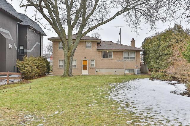72 Heathview Ave, House detached with 3 bedrooms, 2 bathrooms and 5 parking in Toronto ON | Image 7