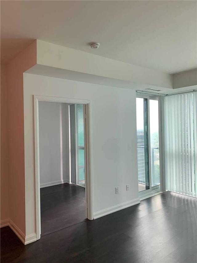 2809 - 11 Bogert Ave, Condo with 1 bedrooms, 2 bathrooms and 1 parking in Toronto ON | Image 4