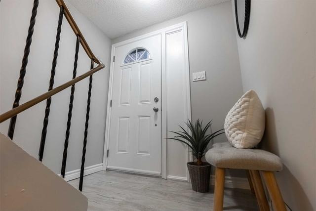 11 - 222 Pearson St, Townhouse with 3 bedrooms, 2 bathrooms and 2 parking in Oshawa ON | Image 12