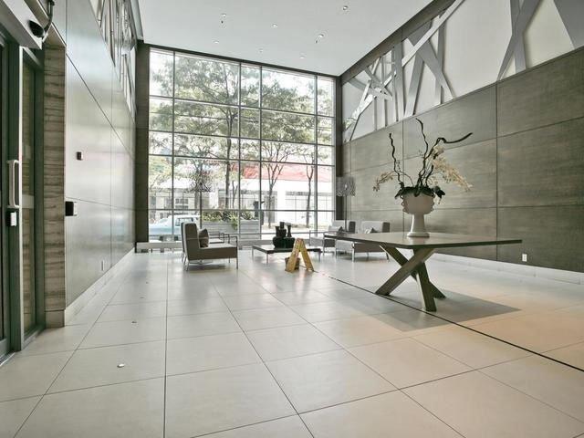907 - 96 St. Patrick St, Condo with 1 bedrooms, 1 bathrooms and null parking in Toronto ON | Image 2