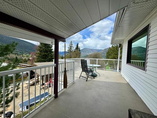 2124 Stanley Street, House detached with 3 bedrooms, 1 bathrooms and 3 parking in Nelson BC | Image 46