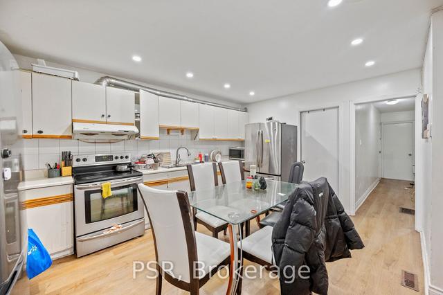 1678 Eglinton Ave W, House detached with 8 bedrooms, 5 bathrooms and 2 parking in Toronto ON | Image 14