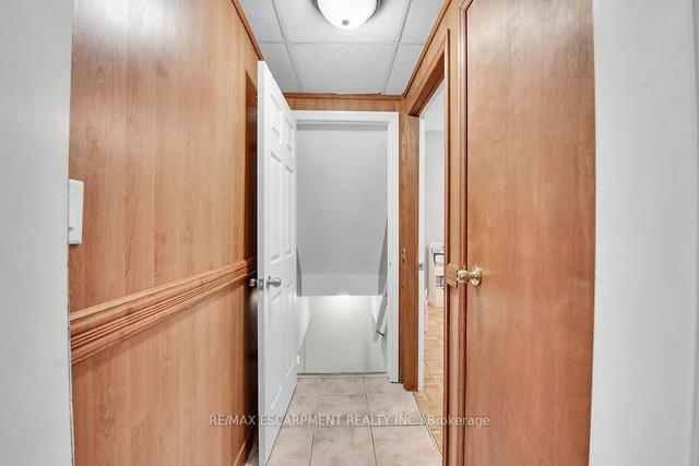 53 East 33rd St, House detached with 2 bedrooms, 1 bathrooms and 2 parking in Hamilton ON | Image 10