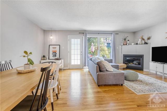 930 Walkley Road, Townhouse with 3 bedrooms, 2 bathrooms and 2 parking in Ottawa ON | Image 3