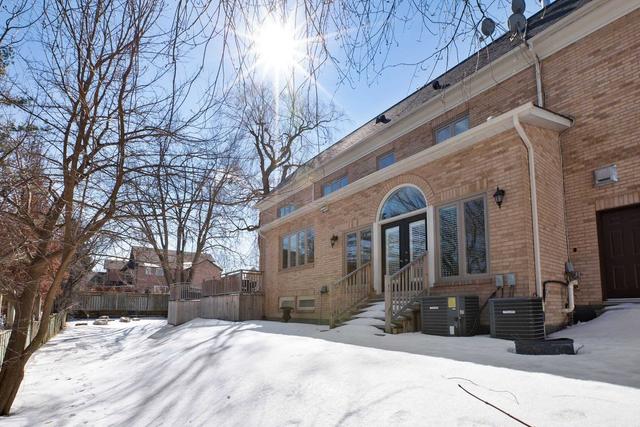 77 Charles St, House detached with 5 bedrooms, 7 bathrooms and 8 parking in Vaughan ON | Image 3