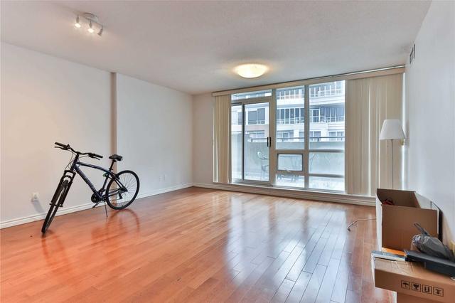 1003 - 263 Wellington St, Condo with 2 bedrooms, 1 bathrooms and 1 parking in Toronto ON | Image 15