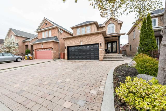 311 Forest Run Blvd, House detached with 4 bedrooms, 4 bathrooms and 5 parking in Vaughan ON | Image 1