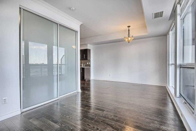 541 - 2885 Bayview Ave, Condo with 1 bedrooms, 1 bathrooms and 1 parking in Toronto ON | Image 5