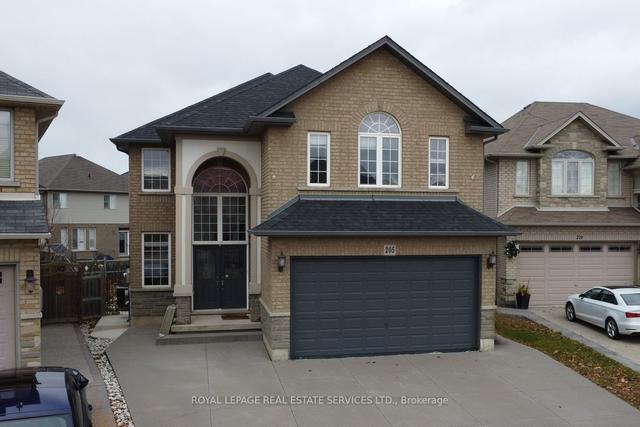 205 Lorenzo Dr, House detached with 4 bedrooms, 4 bathrooms and 5 parking in Hamilton ON | Image 1