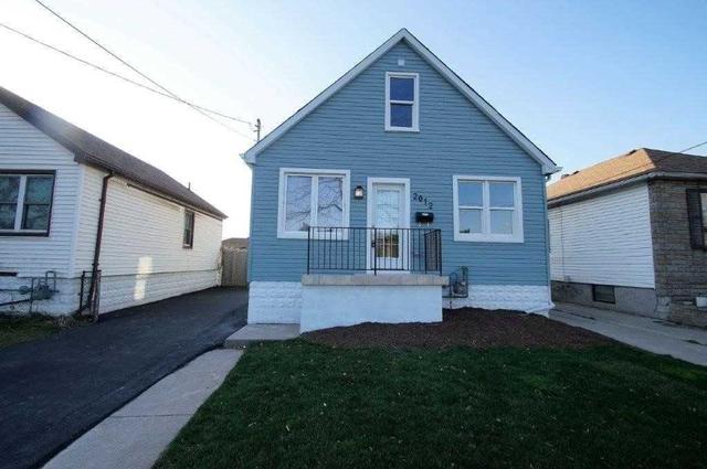 2012 Barton St, House detached with 2 bedrooms, 3 bathrooms and 4 parking in Hamilton ON | Image 1