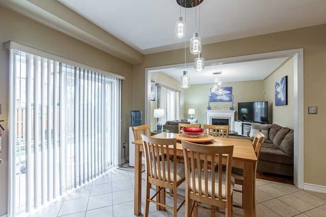 11 Hibiscus Crt, House detached with 4 bedrooms, 5 bathrooms and 6 parking in Brampton ON | Image 4
