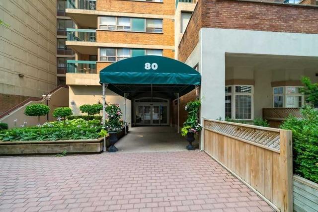 1018 - 80 St Patrick St, Condo with 1 bedrooms, 1 bathrooms and 0 parking in Toronto ON | Image 2
