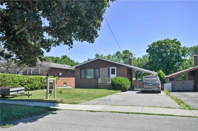 545 Harmony Rd S, House detached with 3 bedrooms, 2 bathrooms and 2 parking in Oshawa ON | Image 1