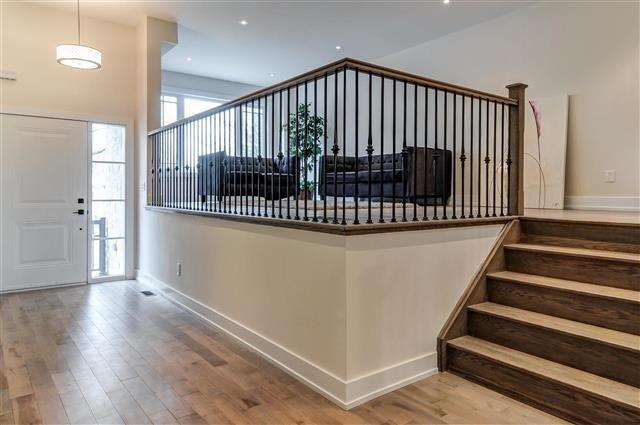 78 Twenty Ninth St, House detached with 4 bedrooms, 4 bathrooms and 2 parking in Toronto ON | Image 2