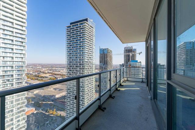 4302 - 5 Buttermill Ave, Condo with 3 bedrooms, 2 bathrooms and 1 parking in Vaughan ON | Image 11