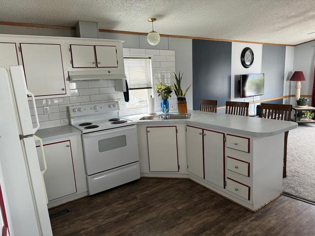 53 - 445 6 Avenue, Home with 3 bedrooms, 1 bathrooms and null parking in Creston BC | Image 7