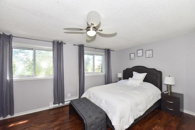 47 Briar Path, Townhouse with 3 bedrooms, 2 bathrooms and 2 parking in Brampton ON | Image 5
