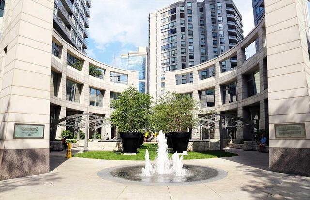 1201 - 2191 Yonge St, Condo with 1 bedrooms, 2 bathrooms and 1 parking in Toronto ON | Image 3
