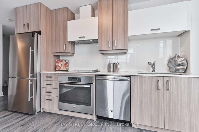 811 - 18 Uptown Dr, Condo with 2 bedrooms, 2 bathrooms and 1 parking in Markham ON | Image 9