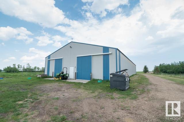 17407 Twp Rd 500, House detached with 5 bedrooms, 2 bathrooms and null parking in Beaver County AB | Image 51