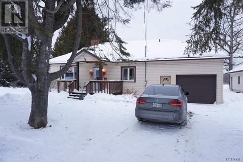 17 Third St E, House detached with 3 bedrooms, 2 bathrooms and null parking in James ON | Card Image
