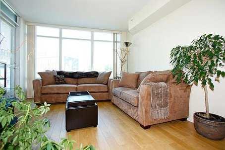 309 - 373 Front St W, Condo with 1 bedrooms, 1 bathrooms and 1 parking in Toronto ON | Image 2