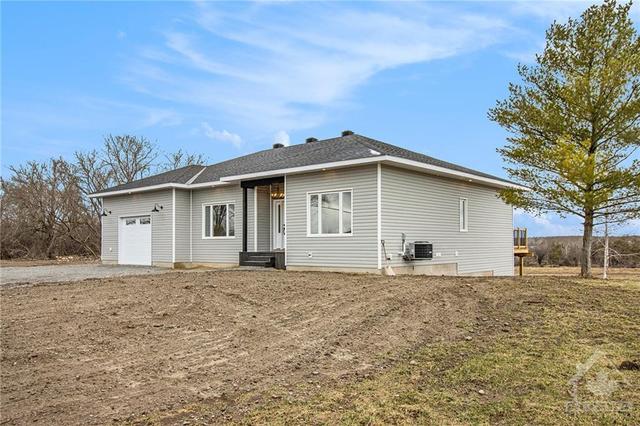 485 Pioneer Road, House detached with 3 bedrooms, 2 bathrooms and 8 parking in Merrickville Wolford ON | Image 25