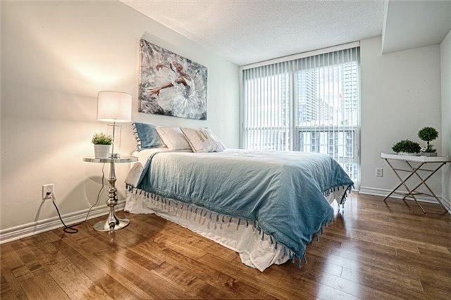 1702 - 763 Bay St, Condo with 1 bedrooms, 1 bathrooms and 1 parking in Toronto ON | Image 14