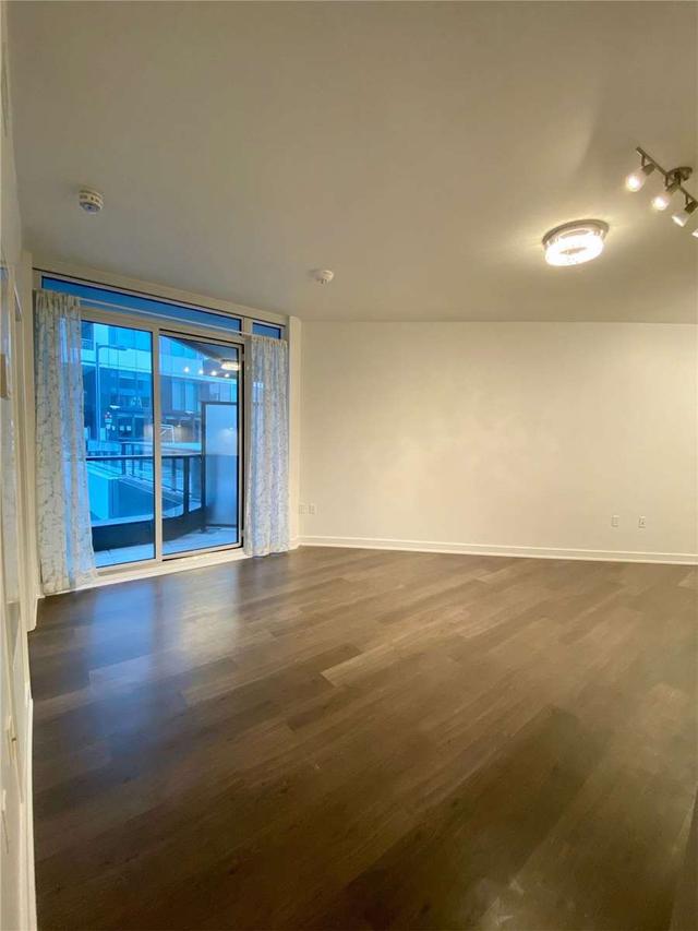 915 - 27 Bathurst St, Condo with 1 bedrooms, 1 bathrooms and 0 parking in Toronto ON | Image 9