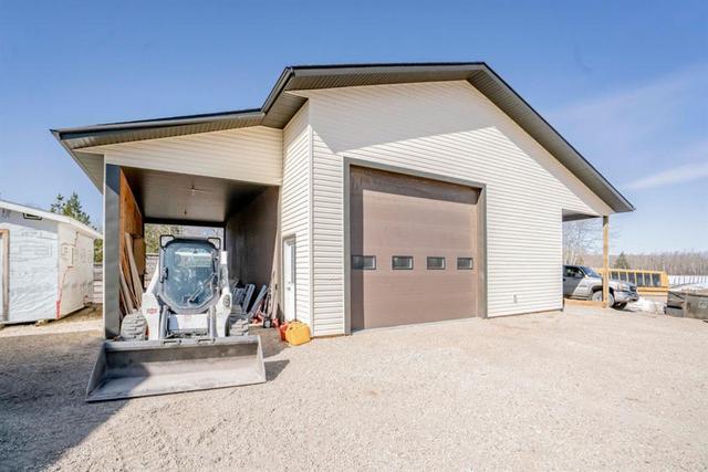 #11 704041 Range Road 72, House detached with 5 bedrooms, 4 bathrooms and null parking in Grande Prairie County No. 1 AB | Image 9