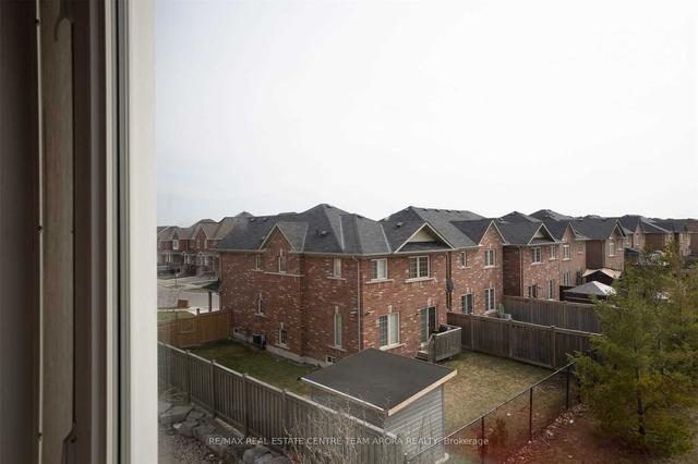 12 - 60 Fairwood Circ, Townhouse with 2 bedrooms, 3 bathrooms and 1 parking in Brampton ON | Image 13
