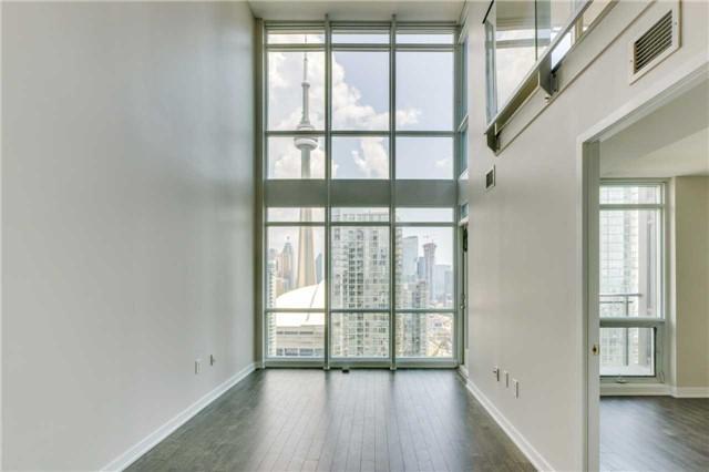 3708 - 15 Fort York Blvd, Condo with 2 bedrooms, 2 bathrooms and 1 parking in Toronto ON | Image 4