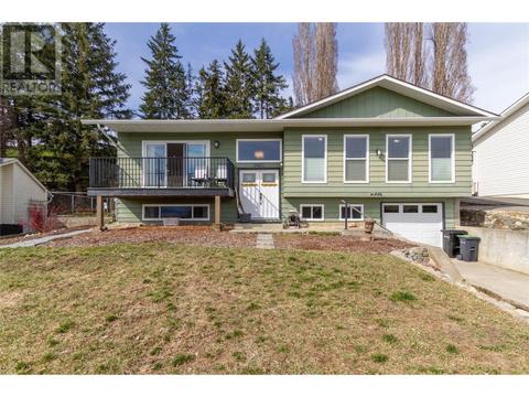 6677 Orchard Hill Road, House detached with 4 bedrooms, 3 bathrooms and 1 parking in Vernon BC | Card Image
