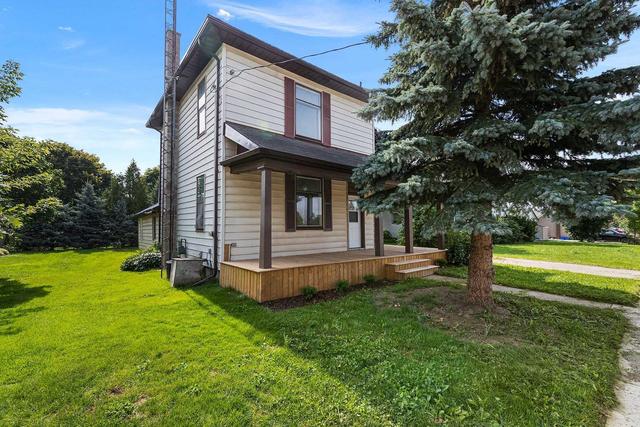 5 Queen St W, House detached with 3 bedrooms, 2 bathrooms and 2 parking in Minto ON | Image 15