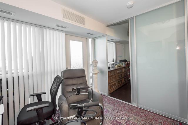 211 - 8302 Islington Ave, Condo with 1 bedrooms, 1 bathrooms and 1 parking in Vaughan ON | Image 3