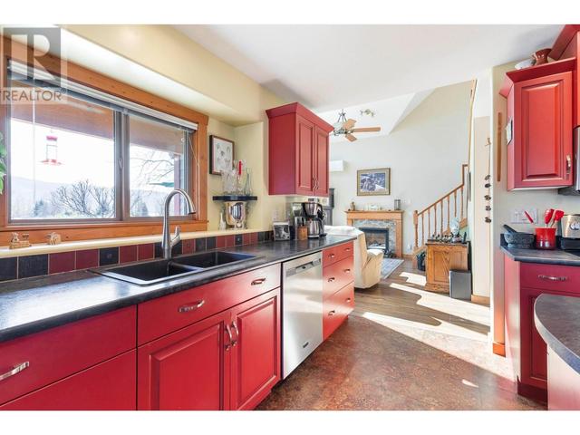 7331 Fintry Delta Road, House detached with 3 bedrooms, 2 bathrooms and 2 parking in Central Okanagan West BC | Image 10