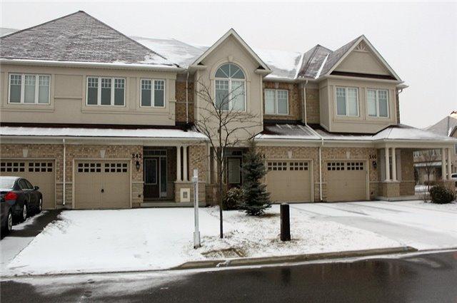 242 Southdown Ave, House attached with 3 bedrooms, 3 bathrooms and 3 parking in Vaughan ON | Image 1