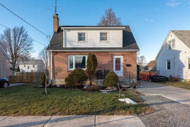 27 Fir Ave, House detached with 3 bedrooms, 3 bathrooms and 4 parking in St. Catharines ON | Image 22