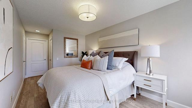 812 - 5 Rosehill Ave, Condo with 2 bedrooms, 2 bathrooms and 1 parking in Toronto ON | Image 16